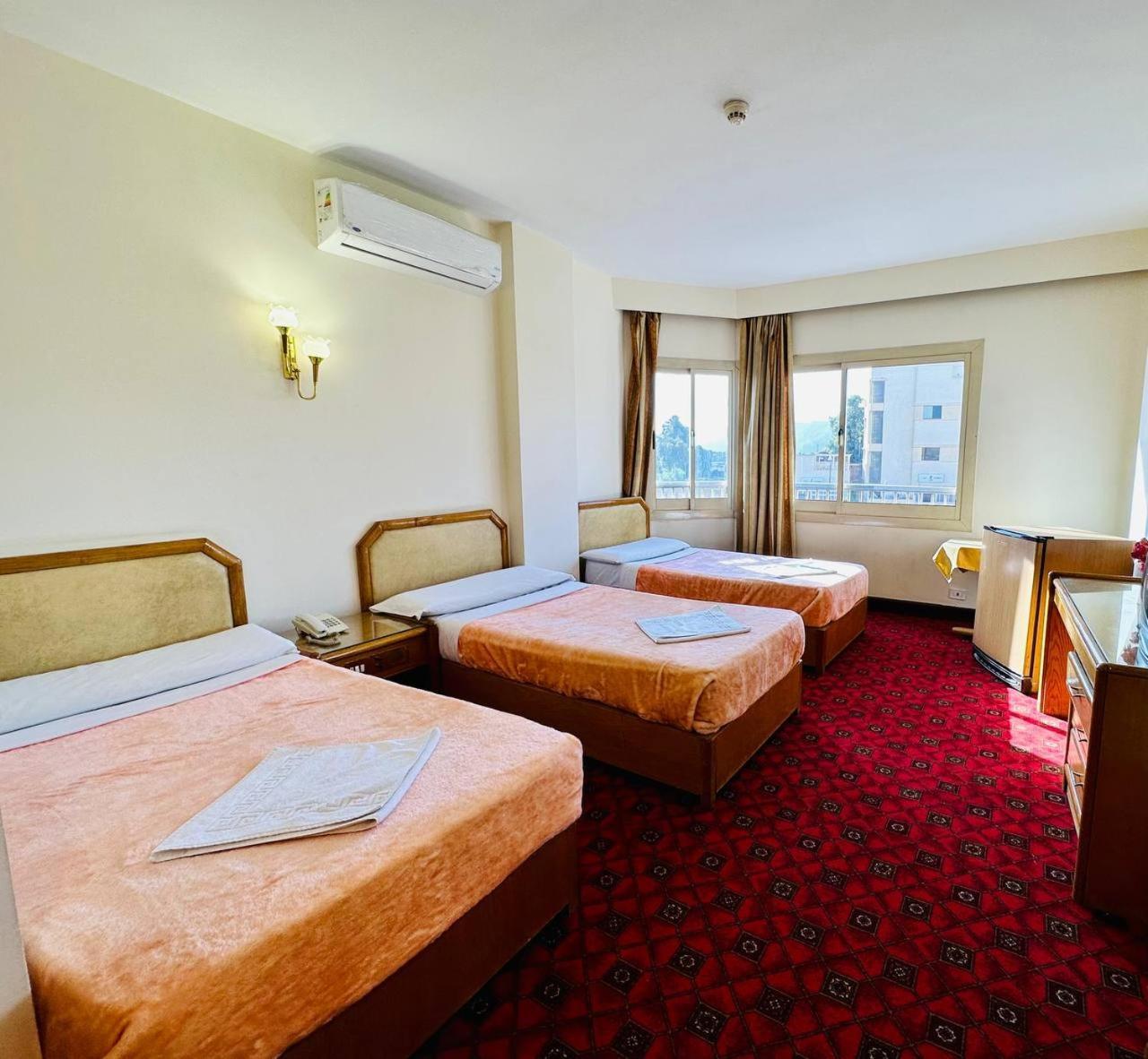 Queens Valley Hotel Luksor Zewnętrze zdjęcie