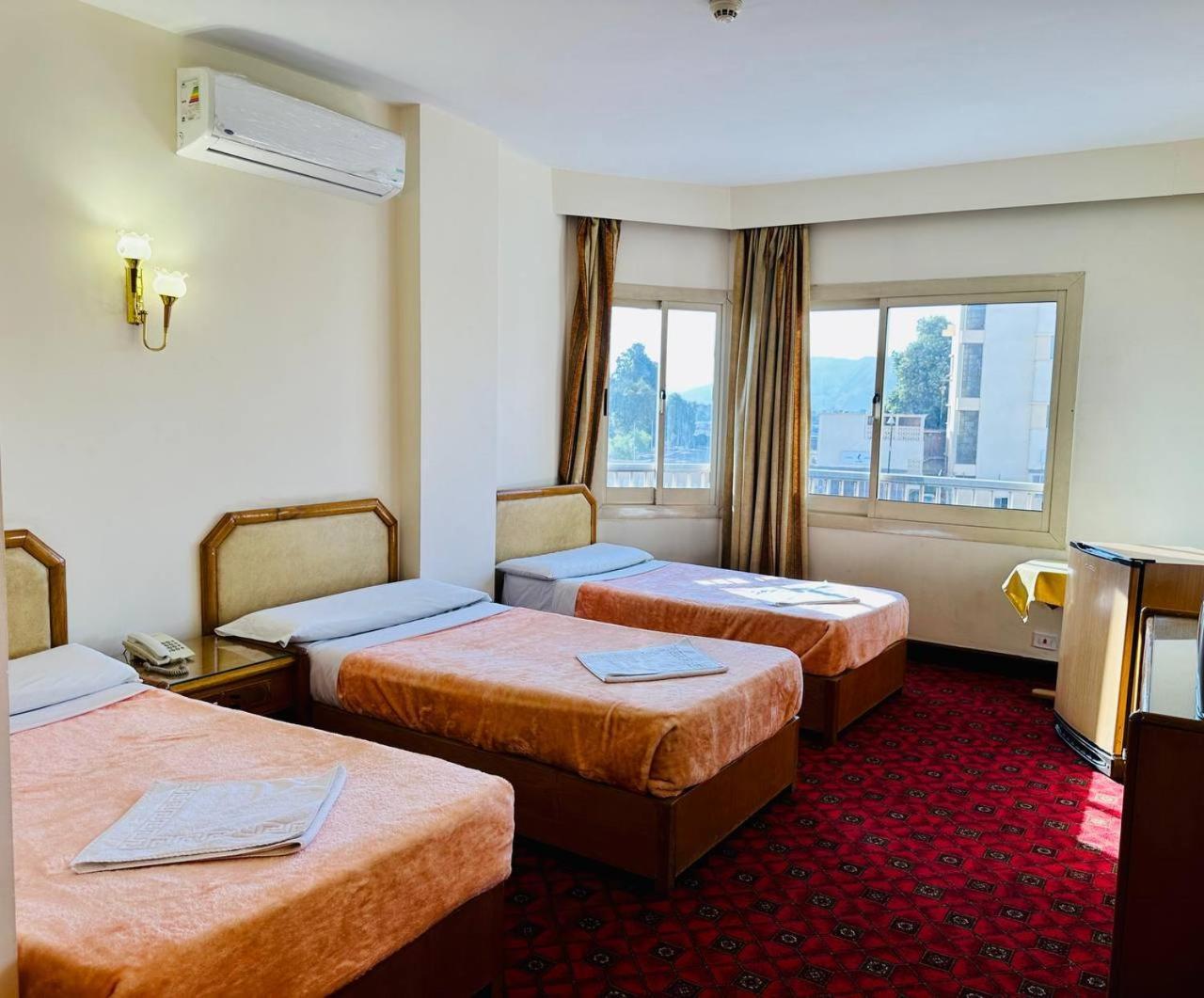 Queens Valley Hotel Luksor Zewnętrze zdjęcie